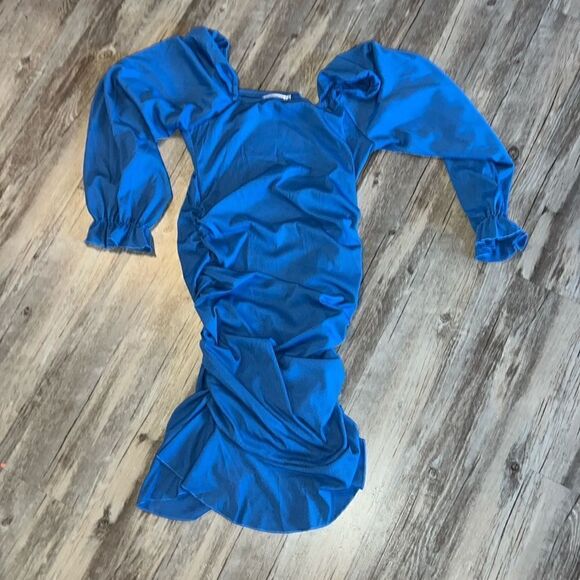 Dress   - Picture 1 of 3